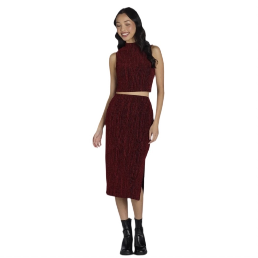 NWT Madden NYC by Steve Madden red and black shimmer skirt and top set! Size xxs